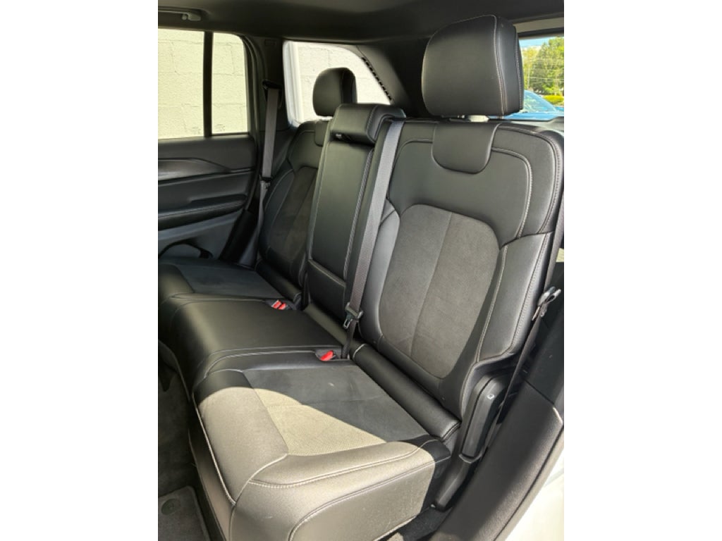 2025 Jeep Grand Cherokee Altitude X 4x4