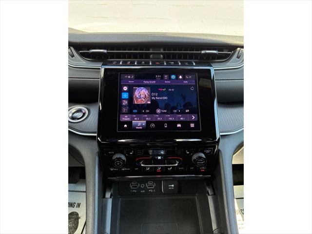 2025 Jeep Grand Cherokee Altitude X 4x4