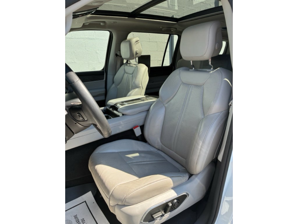 2022 Jeep Wagoneer Series III 4x4