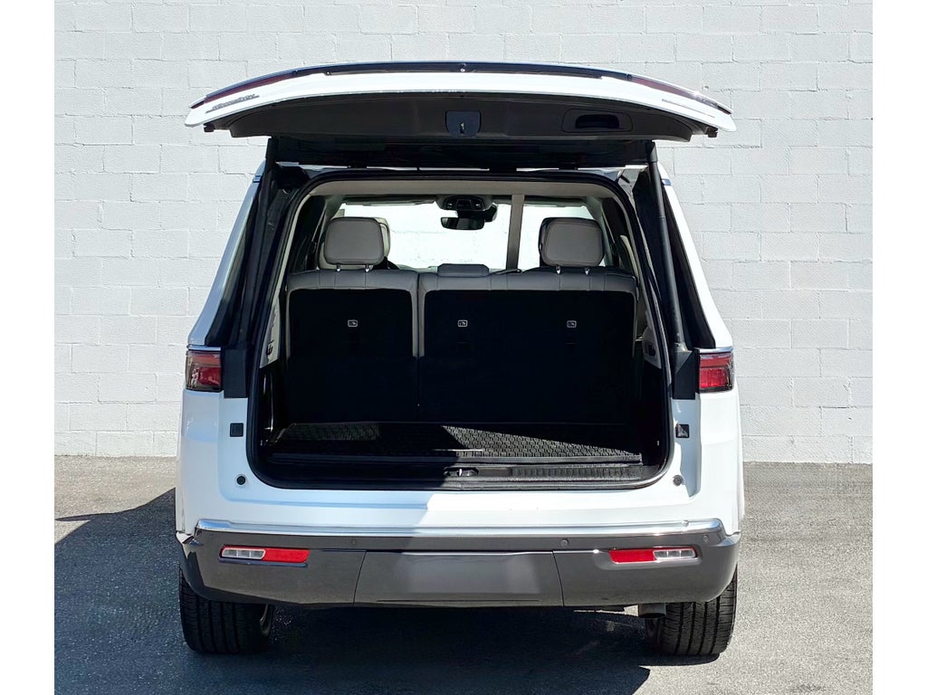 2022 Jeep Wagoneer Series III 4x4