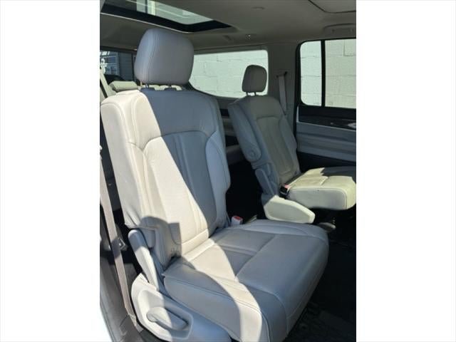 2022 Jeep Wagoneer Series III 4x4