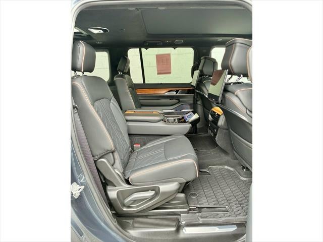 2025 Jeep Grand Wagoneer Series III 4x4