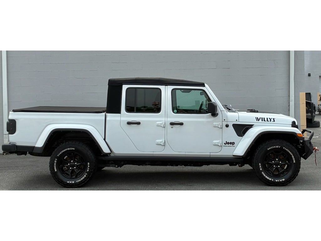 2023 Jeep Gladiator Willys Sport 4x4
