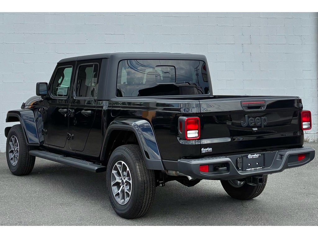 2025 Jeep Gladiator Sport S