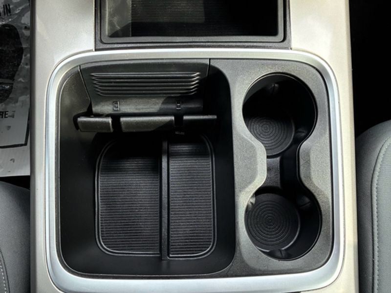 2017 RAM 1500 Big Horn Crew Cab 4x4 5'7' Box