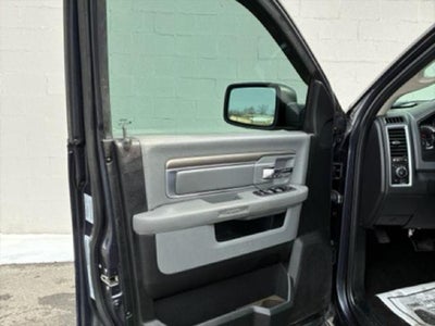 2017 RAM 1500 Big Horn Crew Cab 4x4 5'7' Box