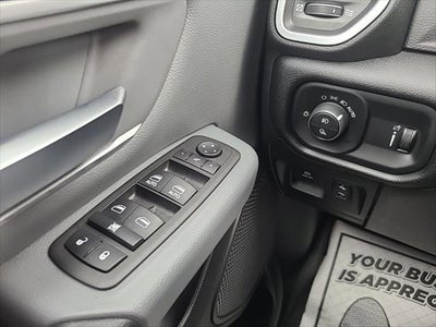 2022 RAM 1500 Big Horn Crew Cab 4x4 5'7' Box