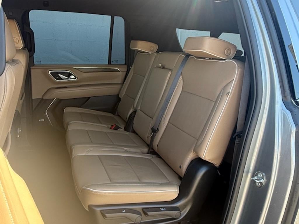 2024 Chevrolet Suburban 4WD Premier