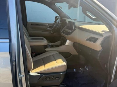 2024 Chevrolet Suburban 4WD Premier