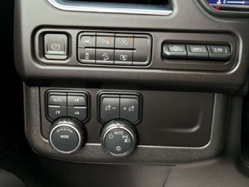 2023 Chevrolet Suburban 4WD High Country