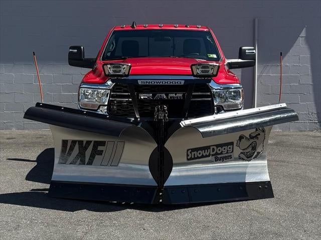 2024 RAM 3500 Tradesman Regular Cab 4x4 8' Box