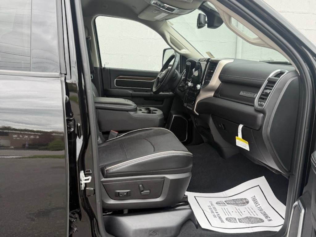 2024 RAM 2500 Laramie Crew Cab 4x4 6'4' Box