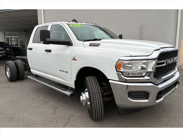 2022 RAM 3500 Chassis Tradesman/SLT/Laramie/Limited