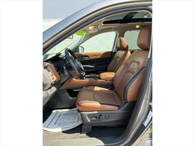 2023 Nissan Pathfinder Platinum 4WD