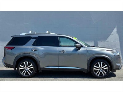 2023 Nissan Pathfinder Platinum 4WD