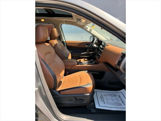 2023 Nissan Pathfinder Platinum 4WD