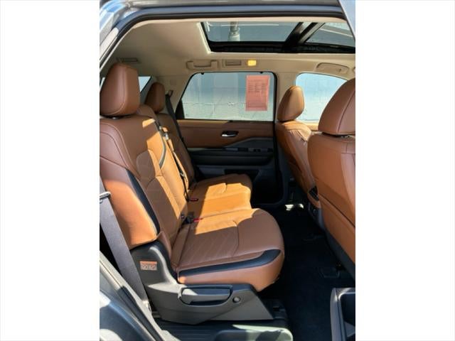 2023 Nissan Pathfinder Platinum 4WD