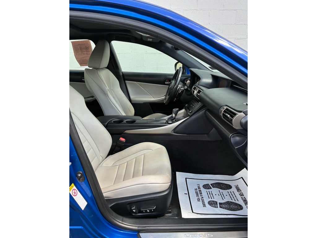 2016 Lexus IS 300 Base