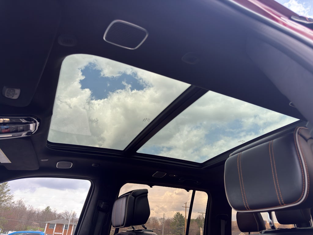 2022 Jeep Grand Wagoneer Series III