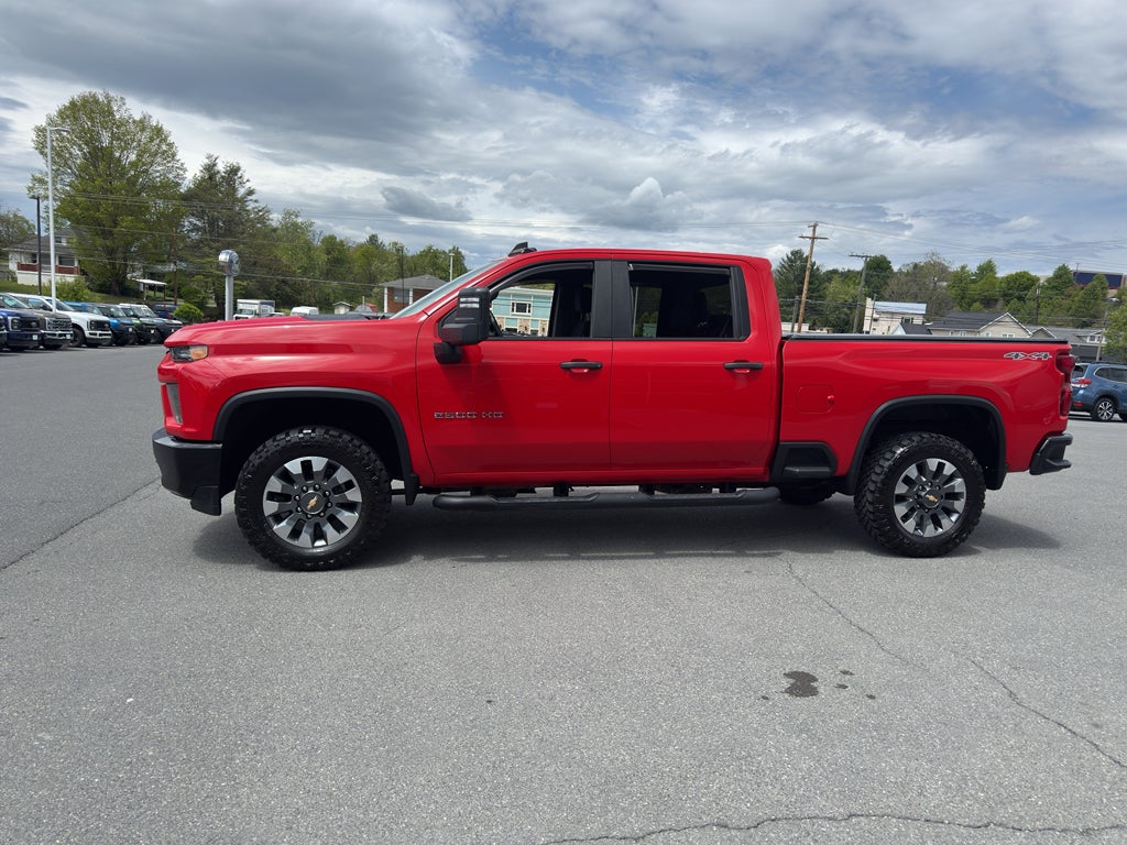 2021 Chevrolet Silverado Custom