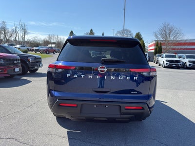 2025 Nissan Pathfinder SV