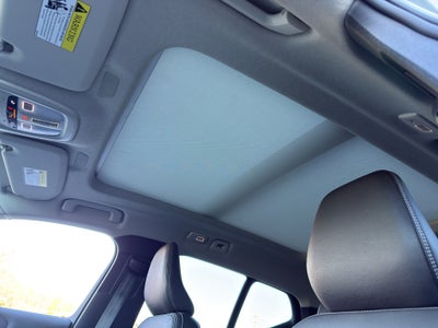 2024 Volvo XC40 Plus Dark Theme