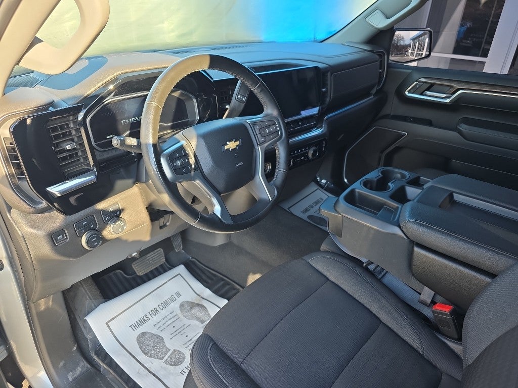 2024 Chevrolet Silverado 1500 LT (2FL)
