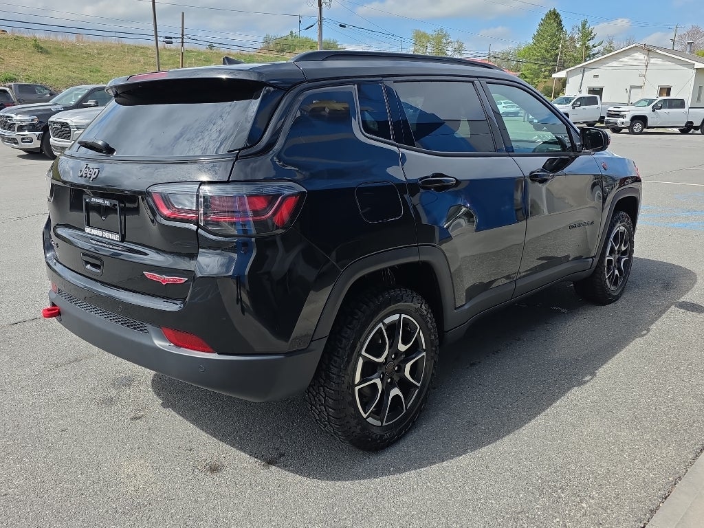 2025 Jeep Compass Trailhawk