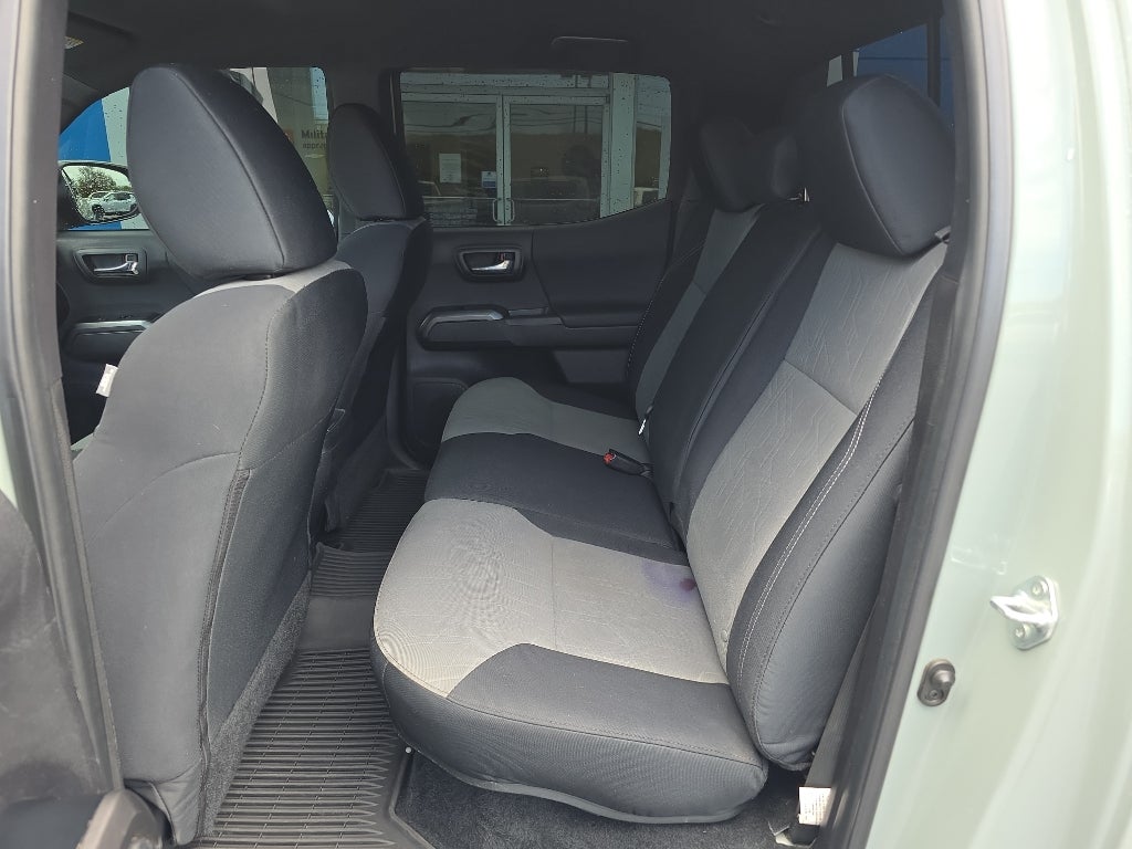 2022 Toyota Tacoma 4WD SR