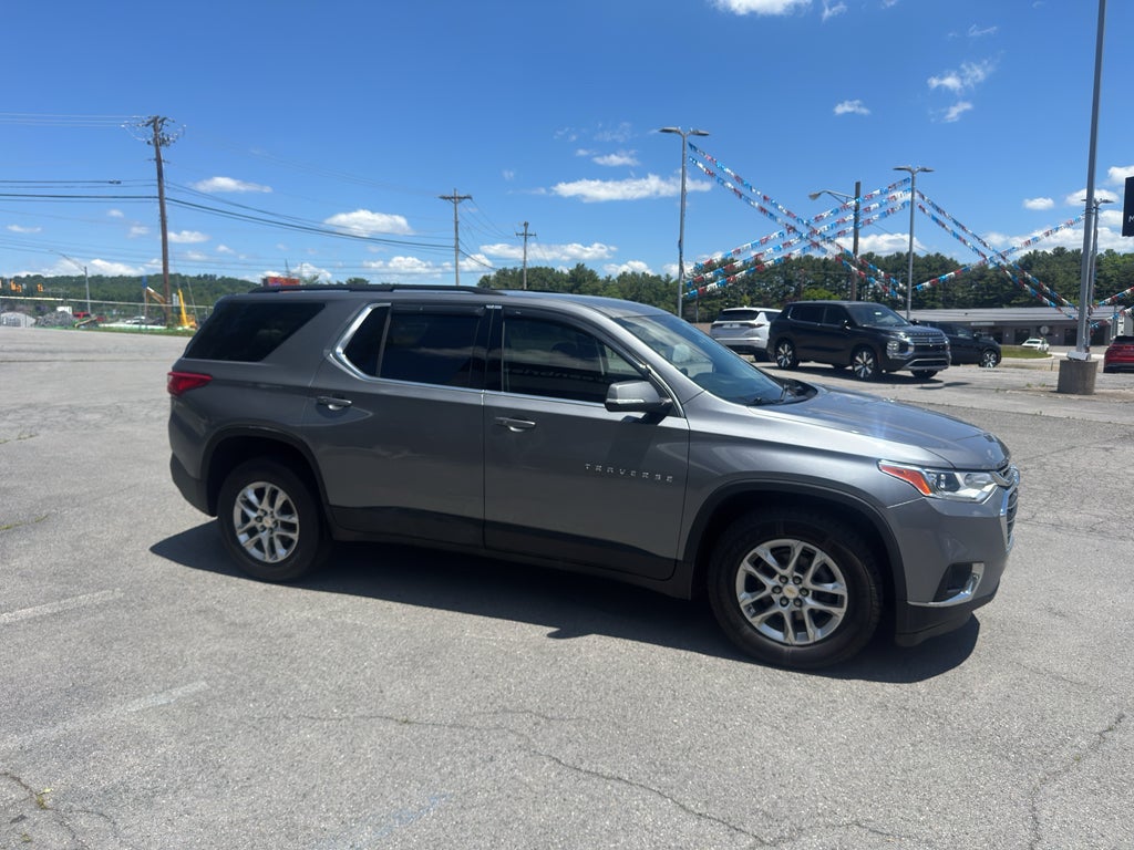 2021 Chevrolet Traverse LT Cloth