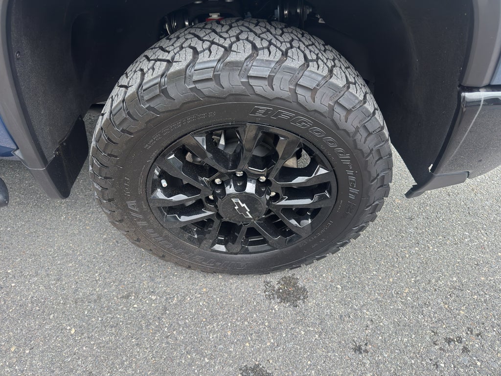 2025 Chevrolet Silverado LT