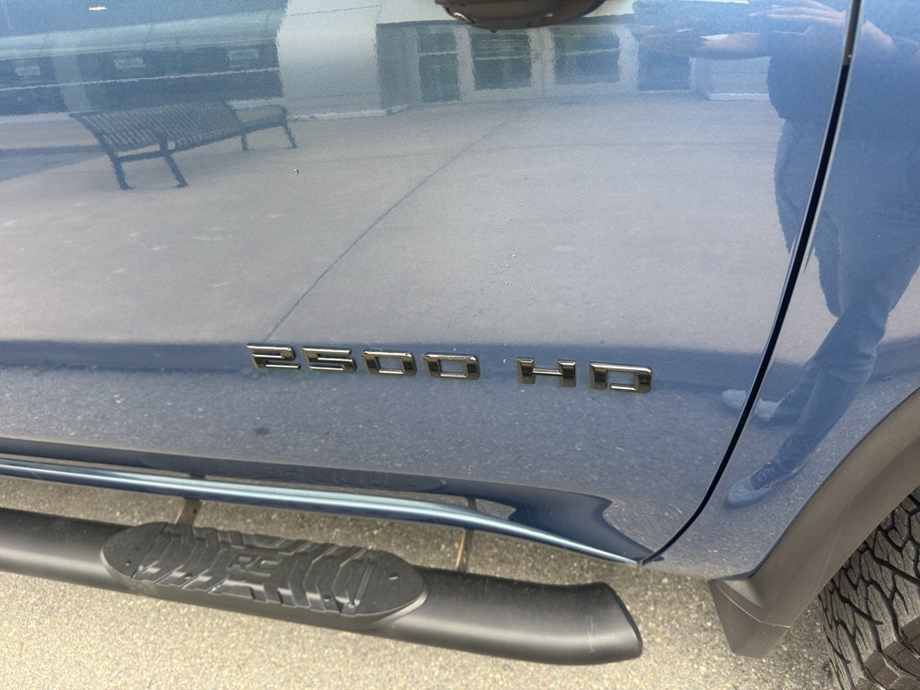 2025 Chevrolet Silverado LT
