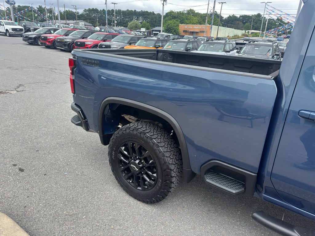 2025 Chevrolet Silverado LT