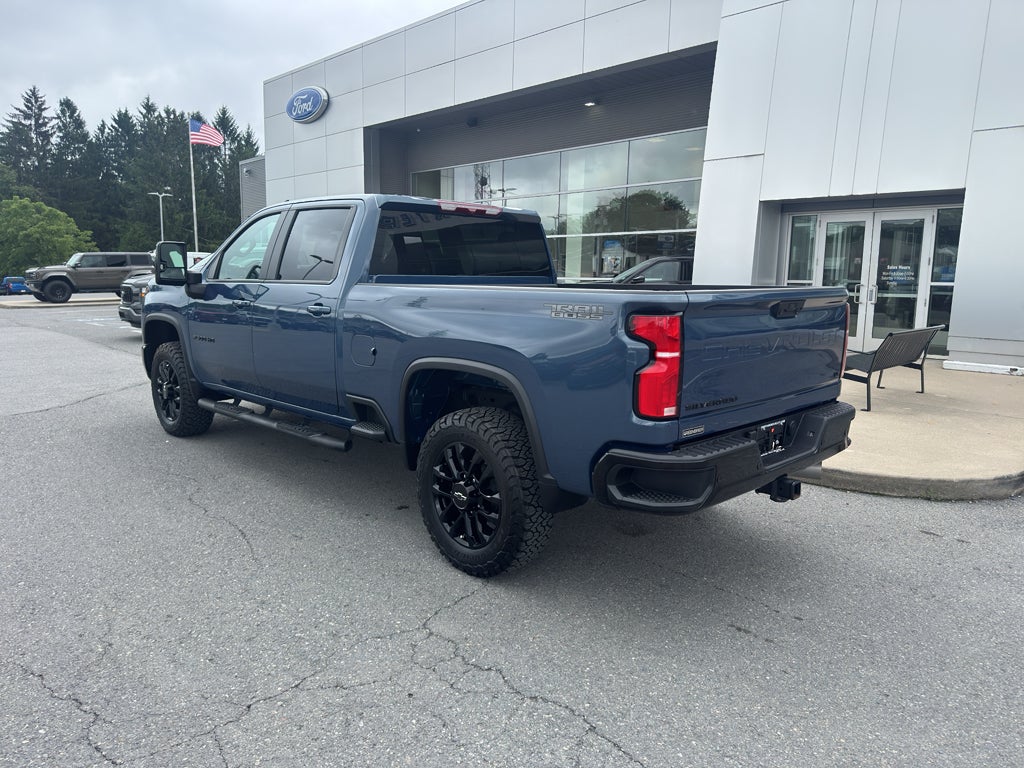 2025 Chevrolet Silverado LT