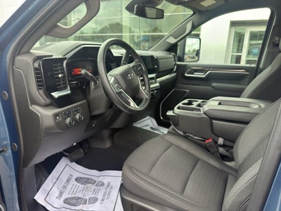 2025 Chevrolet Silverado LT