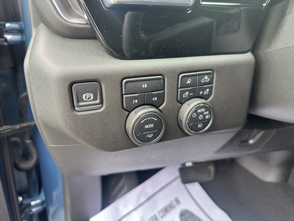 2025 Chevrolet Silverado LT