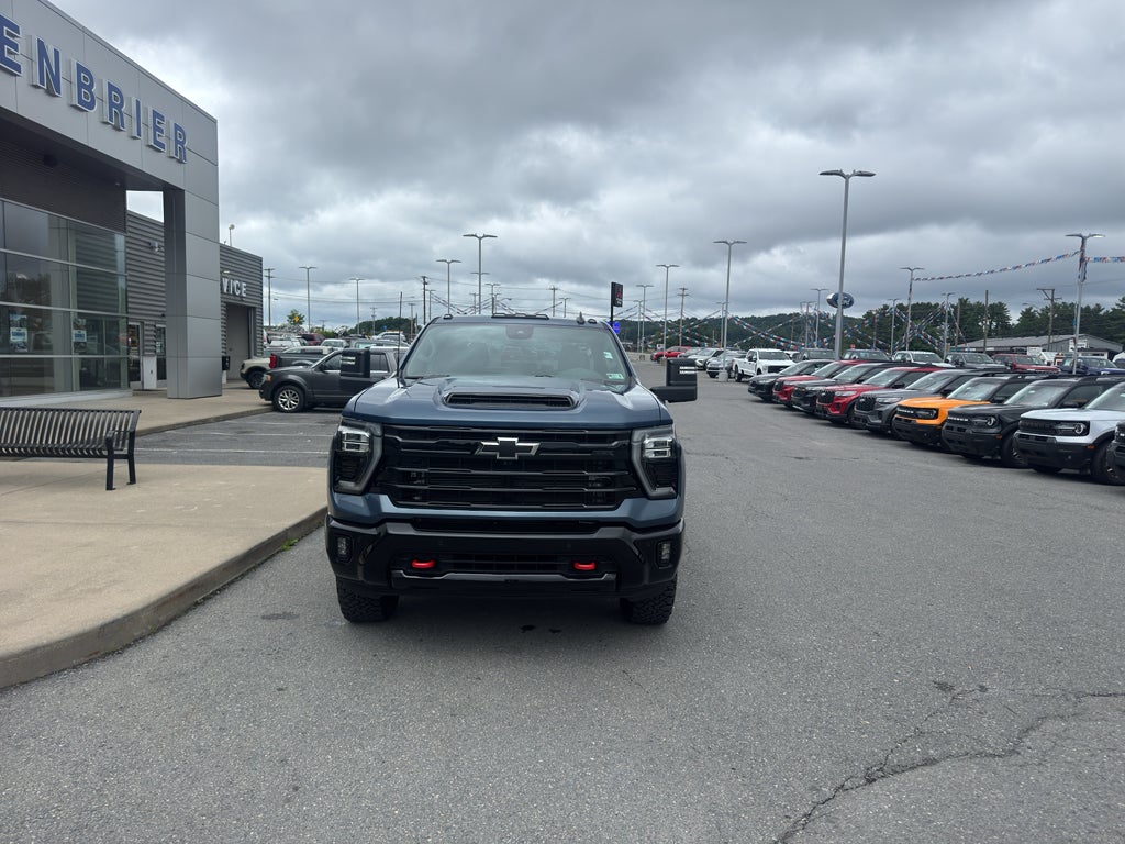 2025 Chevrolet Silverado LT