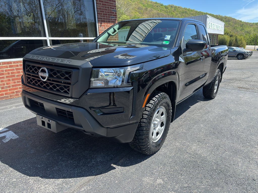 2022 Nissan Frontier S
